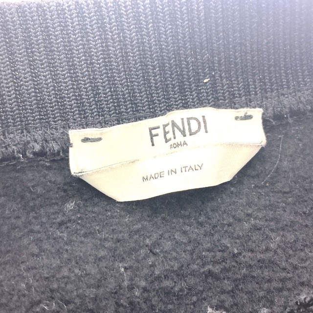 FENDI(フェンディ)のフェンディ FENDI ロゴ ストーン付き FS7034 トップス 長袖 アパレル トレーナー コットン ブラック メンズのトップス(その他)の商品写真