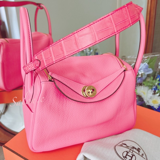 HERMES - 未使用 HERMESエルメス リンディ26 ローズアザレ HERMES - 未使用 HERMESエルメス リンディ26 ローズアザレ