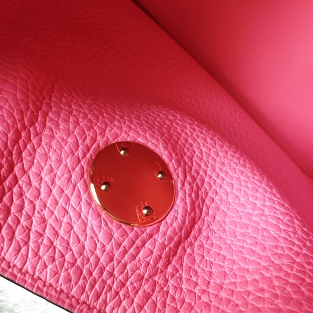 HERMES - 未使用 HERMESエルメス リンディ26 ローズアザレ HERMES - 未使用 HERMESエルメス リンディ26 ローズアザレ