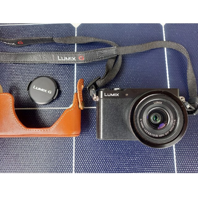 Panasonic(パナソニック)のLUMIX DCM-GM5K-KK ダブルレンズキット スマホ/家電/カメラのカメラ(ミラーレス一眼)の商品写真