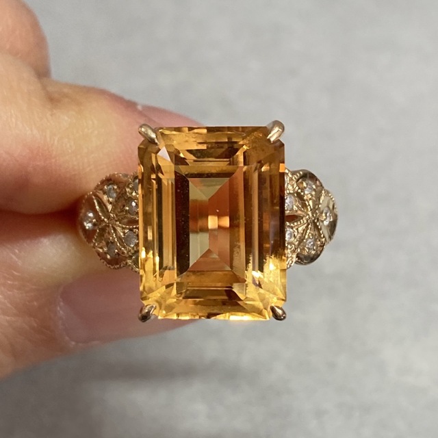 K18　10.45ct 大粒シトリン　リング　指輪 レディースのアクセサリー(リング(指輪))の商品写真