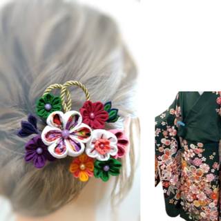 つまみ細工髪飾り　晴れ着柄コーム➀　緑 白 ピンク 紫(ヘアアクセサリー)