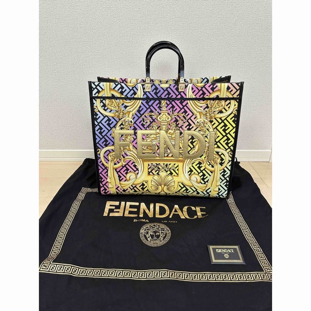 【限定価格】VERSACE ヴェルサーチ 2WAY フェンディ コラボ FENDACE フェンダーチェ ハンドバッグ トートバッグ メデューサ A4対応 肩掛け 鞄 かばん 7VA558 キャンバス    ブラック 黒 ゴールド ゴールド金具 レディース 定番【品】