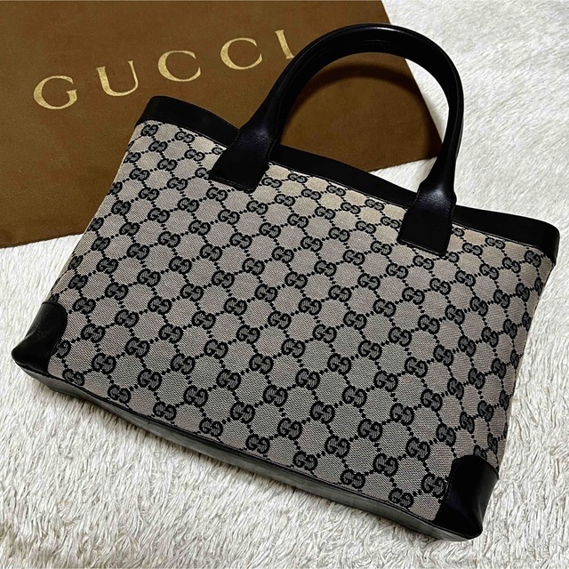 Gucci(グッチ)の美品✨グッチ トートバッグ GGキャンバス×レザー A4収納 ブラック×グレー レディースのバッグ(トートバッグ)の商品写真