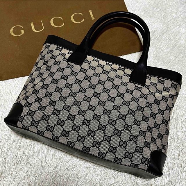 Gucci(グッチ)の美品✨グッチ トートバッグ GGキャンバス×レザー A4収納 ブラック×グレー レディースのバッグ(トートバッグ)の商品写真