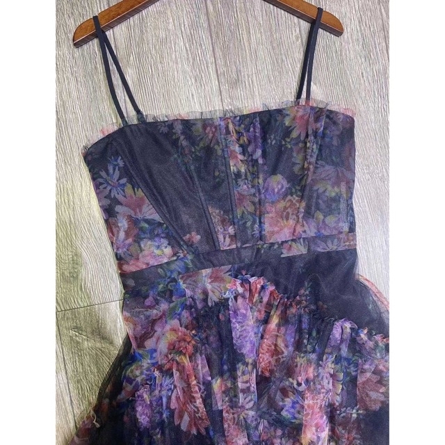 BCBGMAXAZRIA(ビーシービージーマックスアズリア)の❤️BCBGMAXAZRIA 新作新品　花柄　ロングドレス　ワンピース レディースのフォーマル/ドレス(ロングドレス)の商品写真