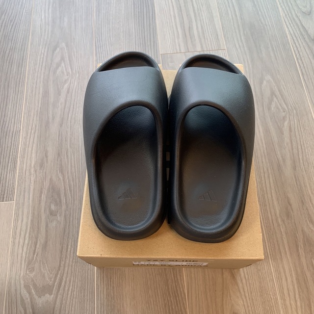 adidas YEEZY Slide "Onyx" イージースライド　オニキス