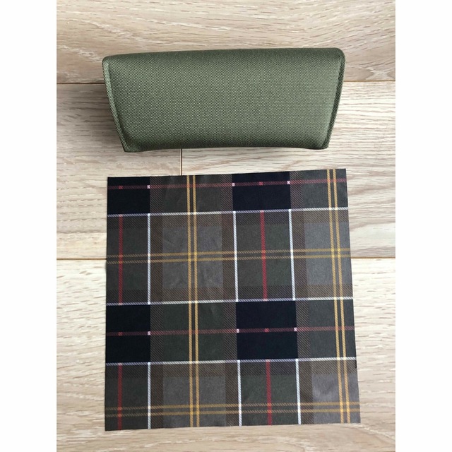 Barbour(バーブァー)のbarbour バブアー　メガネケース　新品 メンズのファッション小物(サングラス/メガネ)の商品写真