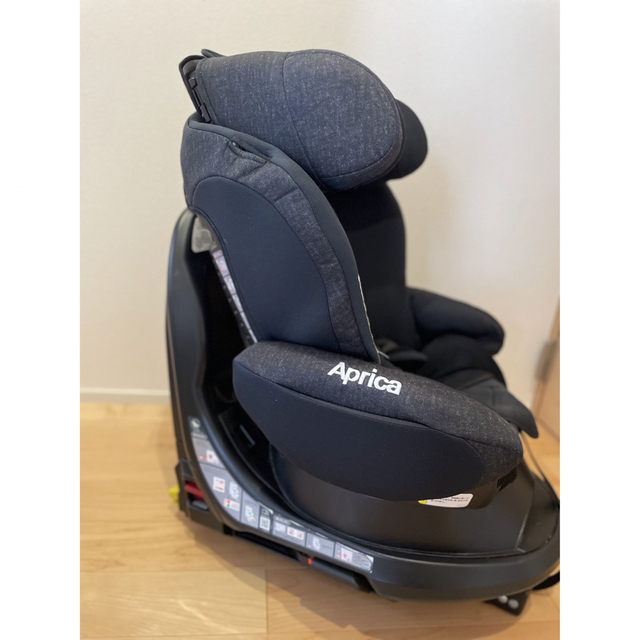 Aprica(アップリカ)のアップリカ　チャイルドシート　フラディア  ISOFIX スタンダード キッズ/ベビー/マタニティの外出/移動用品(自動車用チャイルドシート本体)の商品写真