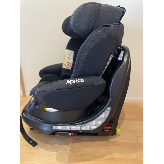 Aprica(アップリカ)のアップリカ　チャイルドシート　フラディア  ISOFIX スタンダード キッズ/ベビー/マタニティの外出/移動用品(自動車用チャイルドシート本体)の商品写真