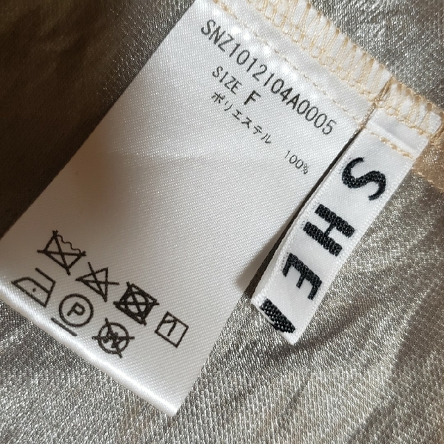 シーナリー　SHENERY シャイニービッグシャツ レディースのトップス(シャツ/ブラウス(長袖/七分))の商品写真