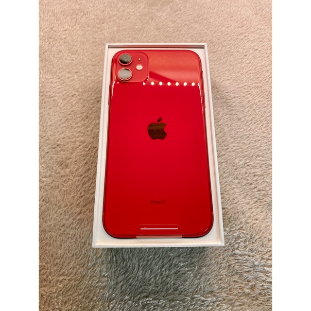 iPhone 11 (PRODUCT) RED レッド 64GB SIMフリー スマホ/家電/カメラのスマートフォン/携帯電話(スマートフォン本体)の商品写真