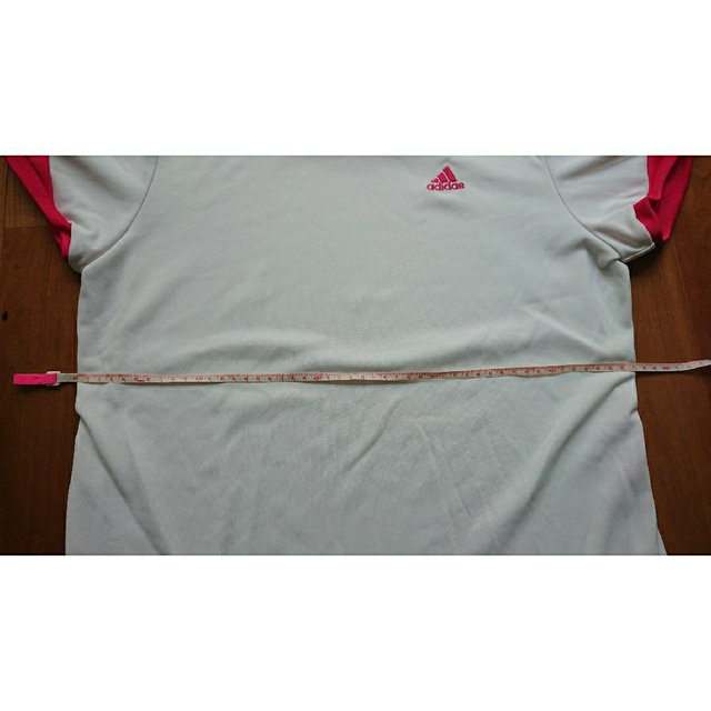 adidas(アディダス)のadidas climalite Tシャツ レディース サイズO 袖ピンク スポーツ/アウトドアのランニング(ウェア)の商品写真