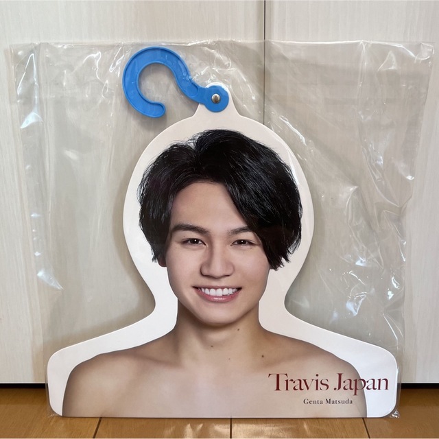 Johnny's(ジャニーズ)のTravisJapan 松田元太　フォトハンガー エンタメ/ホビーのタレントグッズ(アイドルグッズ)の商品写真