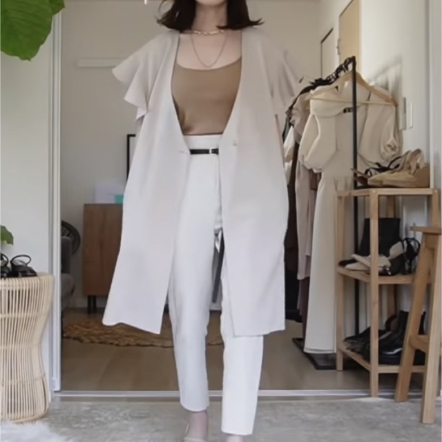 LA BELLE ETUDE  loose basic frill VEST普通裏地