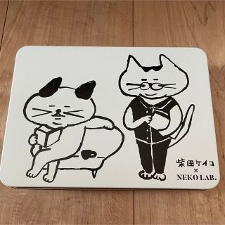 クッキー缶　柴田ケイコ　NEKO LAB 猫　(キャラクターグッズ)