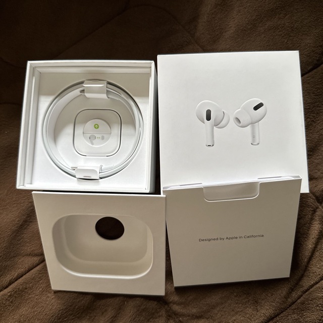 AirPods Pro ケースと、箱、充電器