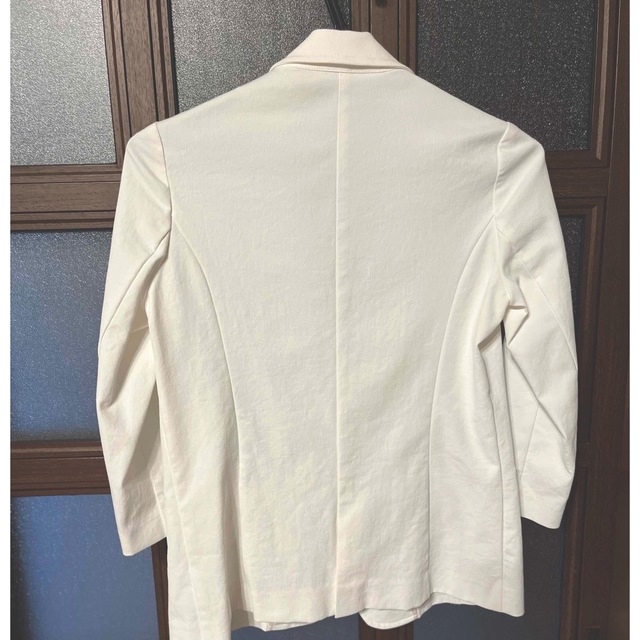 LOUNIE(ルーニィ)の白　ジャケット  レディースのジャケット/アウター(テーラードジャケット)の商品写真