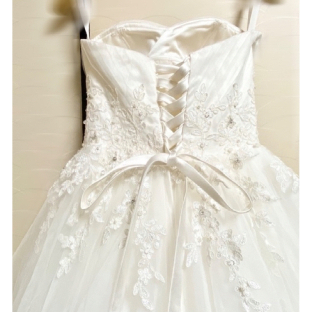 【クリーニング済み】ウェディングドレス　オフショルダー レディースのフォーマル/ドレス(ウェディングドレス)の商品写真