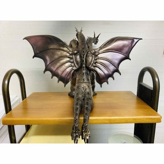 超ドラゴン怪獣 キングギドラ リペイントの通販 by 紙飛行機羽羽s shop