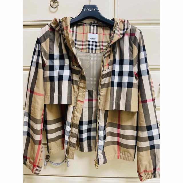 BURBERRY - 新品未使用 バーバリー パーカー 12Y チェック アウター