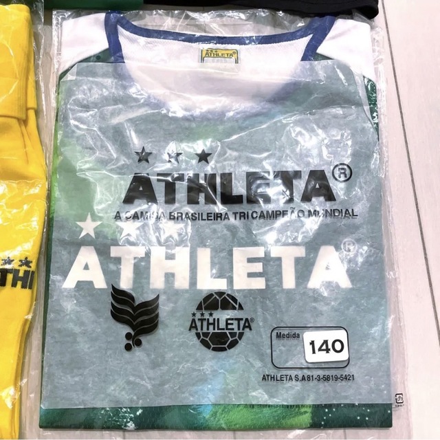 ATHLETA(アスレタ)のATHLETA 子供用4点セット販売　未使用品あり　140〜150 アスレタ スポーツ/アウトドアのサッカー/フットサル(ウェア)の商品写真