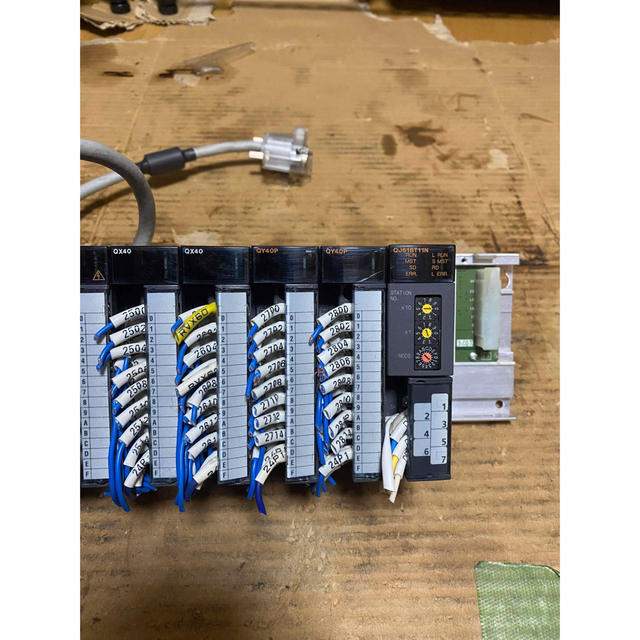 三菱シーケンQ61P QJ61BT11N QX40x2個QY40x 2個QY10