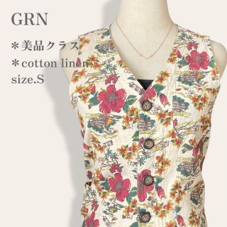 ジーアールエヌ(grn)の【美品クラス】　GRN　コットンリネン花柄ベスト　ノースリーブジャケット　重ね着(ベスト/ジレ)