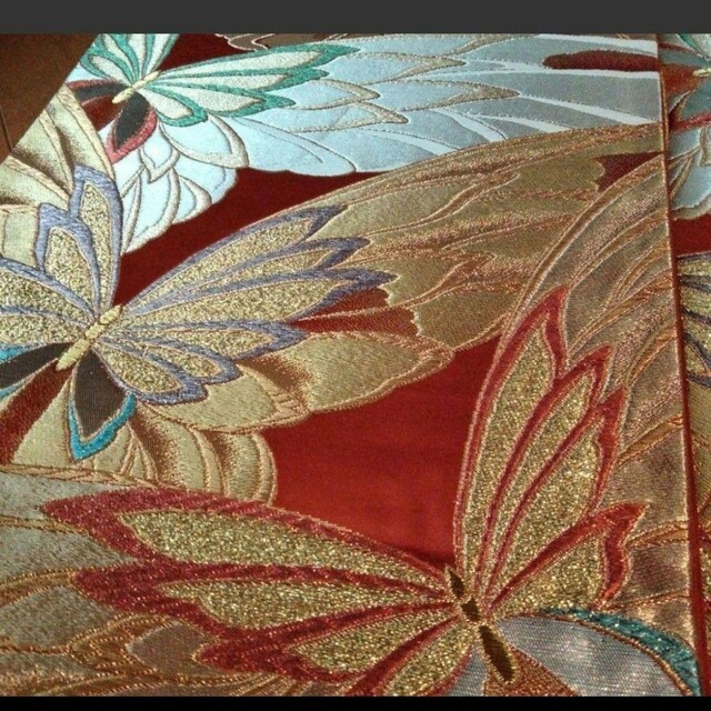 極美品✦正絹袋帯 ※美しい蝶の模様が大変華やかです。の通販 by ...
