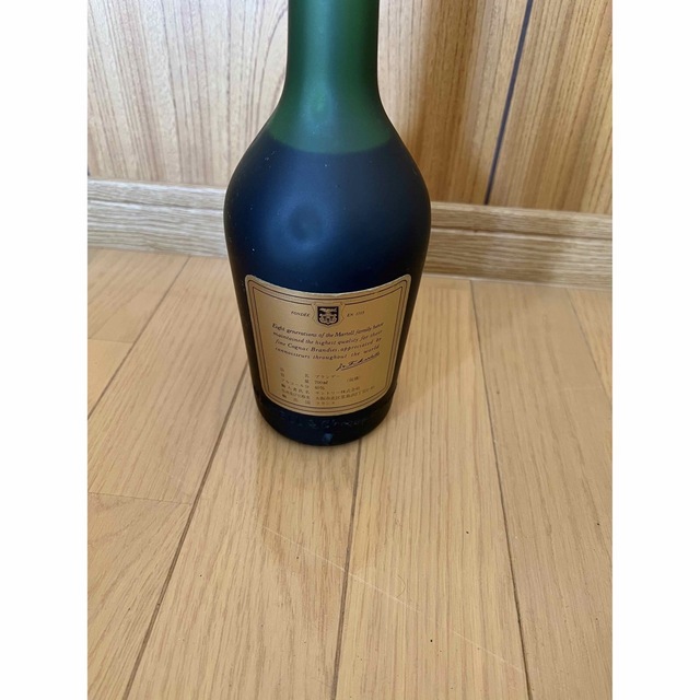 マーテル VSOP メダイヨン 金ラベル スペシャルリザーブ 700ml 食品/飲料/酒の酒(ブランデー)の商品写真