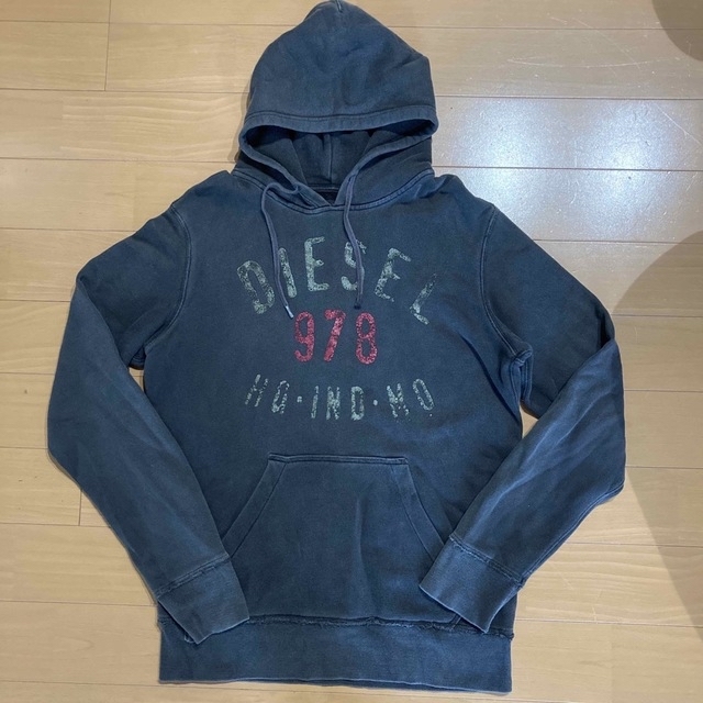 DIESEL(ディーゼル)のくちびる太郎様専用‼️    ディーゼル　メンズパーカースエット　M メンズのトップス(スウェット)の商品写真