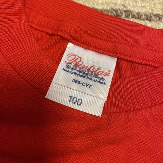 赤 100サイズ　キッズTシャツ キッズ/ベビー/マタニティのキッズ服女の子用(90cm~)(Tシャツ/カットソー)の商品写真