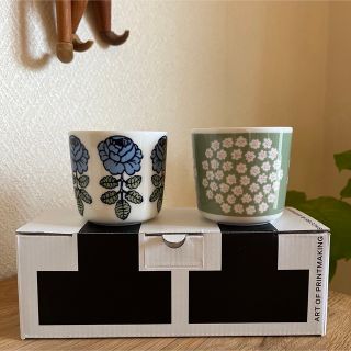 マリメッコ(marimekko)のマリメッコ ラテマグ ヴィヒキルース　プケッティ　2個セット(グラス/カップ)