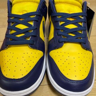 ナイキ(NIKE)の送料無料美品　DUNK LOW "MICHIGAN" 　紺黄　ダンクロー(スニーカー)