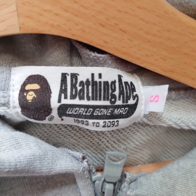 A BATHING APE(アベイシングエイプ)のA BATHING APE  アベイシングエイプ パーカー Ｓサイズ メンズのトップス(パーカー)の商品写真