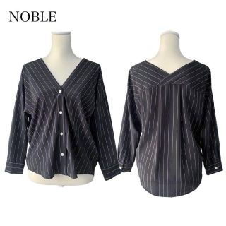 ノーブル(Noble)のNOBLE ノーブル Vネック ストライプブラウス ブラック ウォッシャブル(シャツ/ブラウス(長袖/七分))