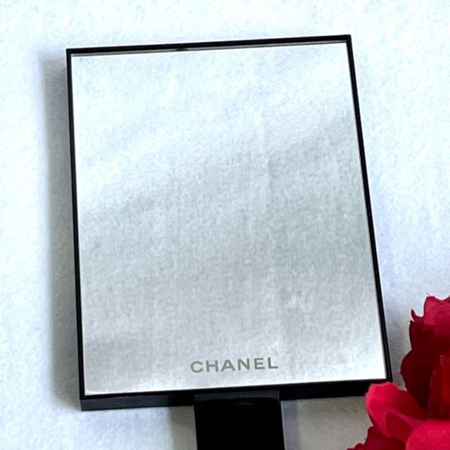 CHANEL(シャネル)の【希少非売品】CHANEL シャネル ハンドミラー 手鏡 ノベルティブラック レディースのファッション小物(ミラー)の商品写真