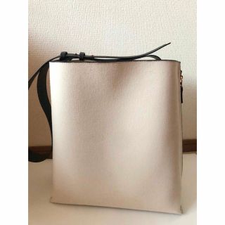 エポール(EPOR)の美品★ 【E'POR】Y BAG Shoulder L(ショルダーバッグ)