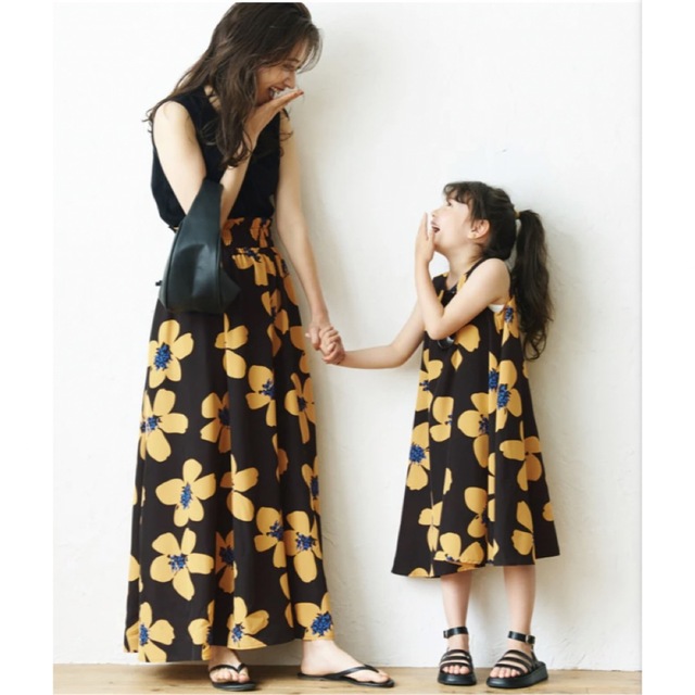 coca(コカ)の【極美品】コカ　レトロフラワー柄ワンピース キッズ/ベビー/マタニティのキッズ服女の子用(90cm~)(ワンピース)の商品写真