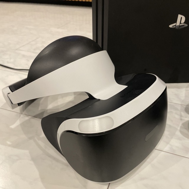 PlayStation4(プレイステーション4)のプレイステーション4 コントローラー×2 スタンド VR エンタメ/ホビーのゲームソフト/ゲーム機本体(家庭用ゲーム機本体)の商品写真