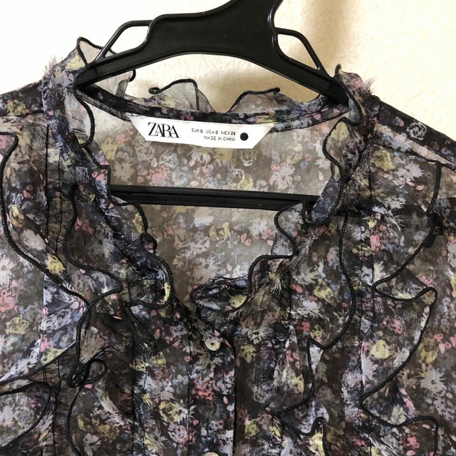 ZARA(ザラ)のZARA シフォンブラウス　 レディースのトップス(シャツ/ブラウス(半袖/袖なし))の商品写真