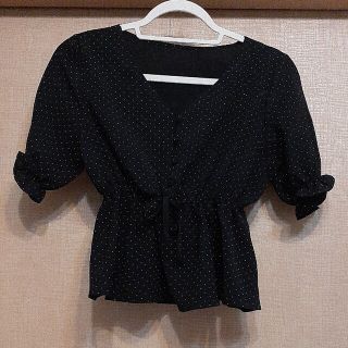 グレイル(GRL)のブラックドットTop's(シャツ/ブラウス(半袖/袖なし))