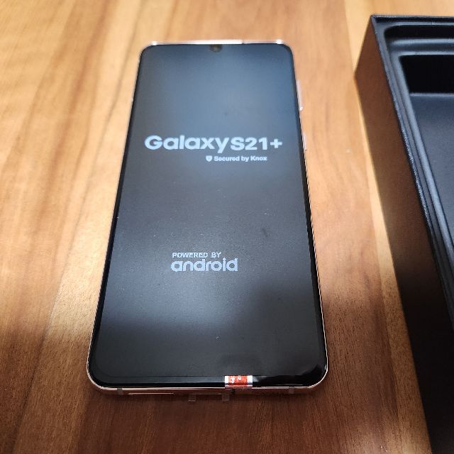 Galaxy(ギャラクシー)のGalaxy S21 ＋ 5G 本体 アメリカ simフリー版 スマホ/家電/カメラのスマートフォン/携帯電話(スマートフォン本体)の商品写真