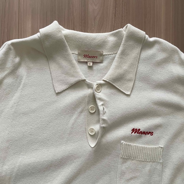 Manors Golf ニットポロ　アイボリー　ゴルフウェア メンズのトップス(ポロシャツ)の商品写真