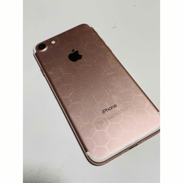 iPhone(アイフォーン)のiPhone7 本体　32GB ローズゴールド　SIMフリー スマホ/家電/カメラのスマートフォン/携帯電話(スマートフォン本体)の商品写真