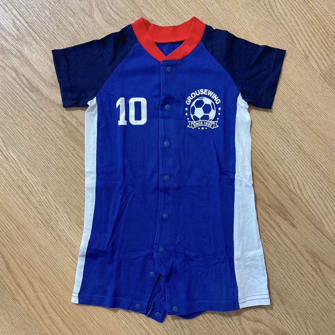西松屋(ニシマツヤ)のサッカーユニホーム ロンパース キッズ/ベビー/マタニティのベビー服(~85cm)(ロンパース)の商品写真