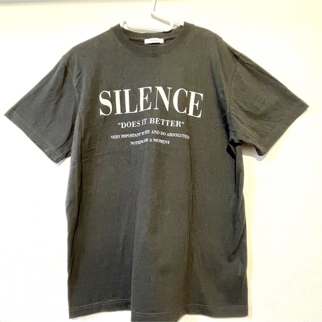 JOURNAL STANDARD(ジャーナルスタンダード)のジャーナルスタンダード　SILENCE ロゴTシャツ レディースのトップス(Tシャツ(半袖/袖なし))の商品写真