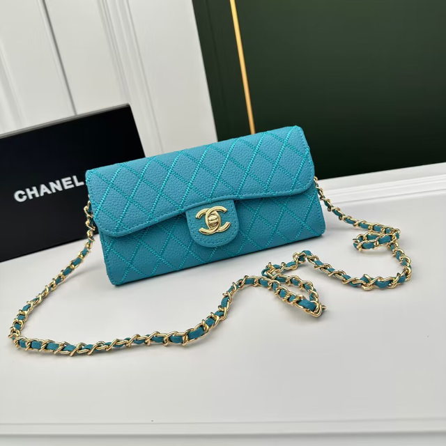 即発送可能】【即発送可能】CHANEL 日本未入荷 小銭入れ 折り財布