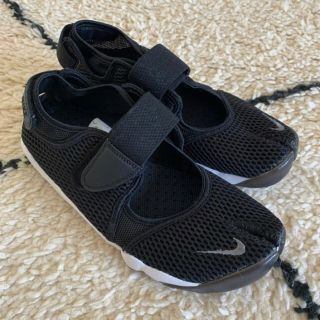 新品 黒タグ 元箱 付NIKE WMNS AIR RIFT WRAP 23 全黒