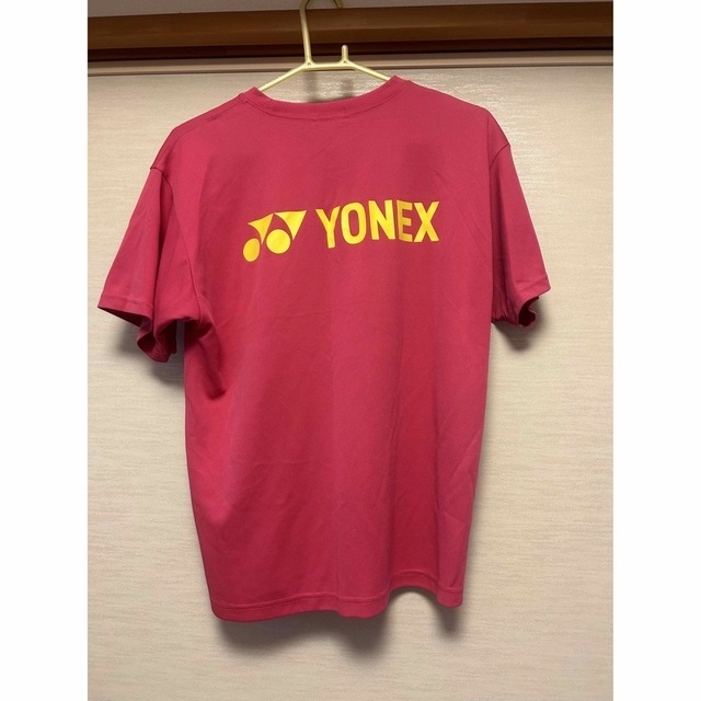 YONEX(ヨネックス)のヨネックス　Sサイズ　ピンク スポーツ/アウトドアのスポーツ/アウトドア その他(バドミントン)の商品写真
